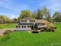 Building Photo - 34 Ventnor Dr