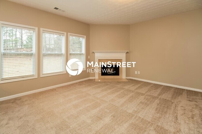 Building Photo - 4 Bedroom Pet-Friendly Home in Fairburn, GA with Main Street Renewal
