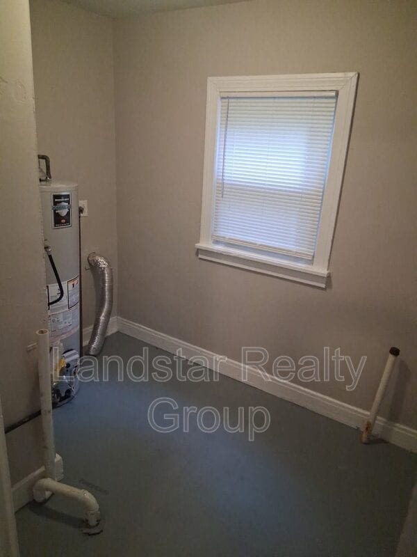 Building Photo - 1319 Thornberry Ave