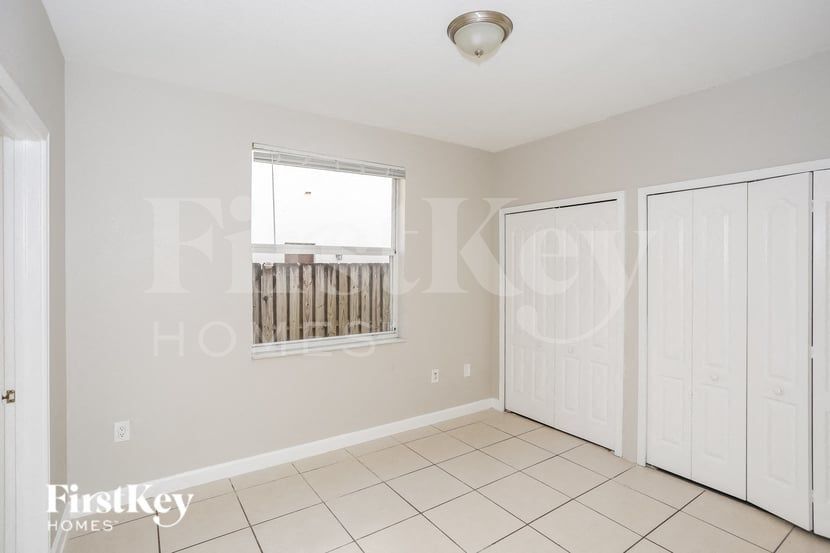 Building Photo - 16436 SW 67th Terrace