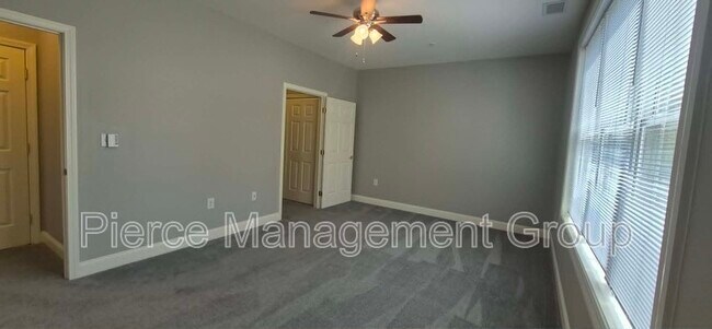 Building Photo - 5 Salley Sweet
