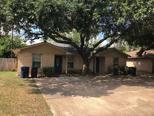 Primary Photo - College Station - 2 Bedroom / 1 Bath Duple...