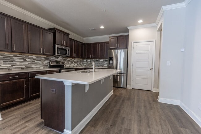 Building Photo - Ground-Floor Condo with Garage in Quail Ho...