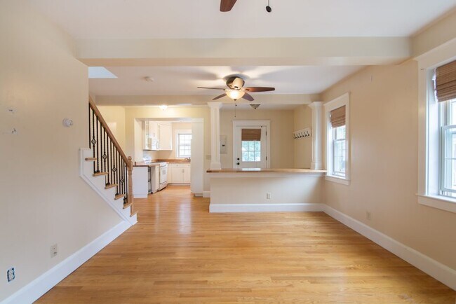 Building Photo - 51 Kingston Ave