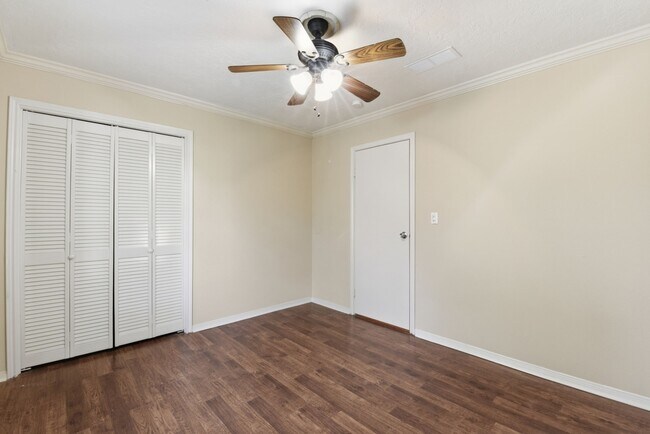 Building Photo - 9052 Zapata Way