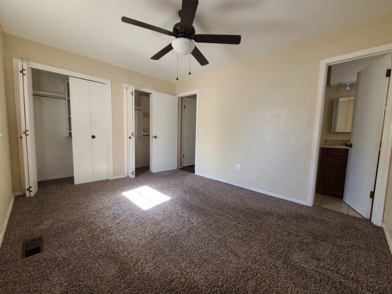 Building Photo - 925 Crown Dr