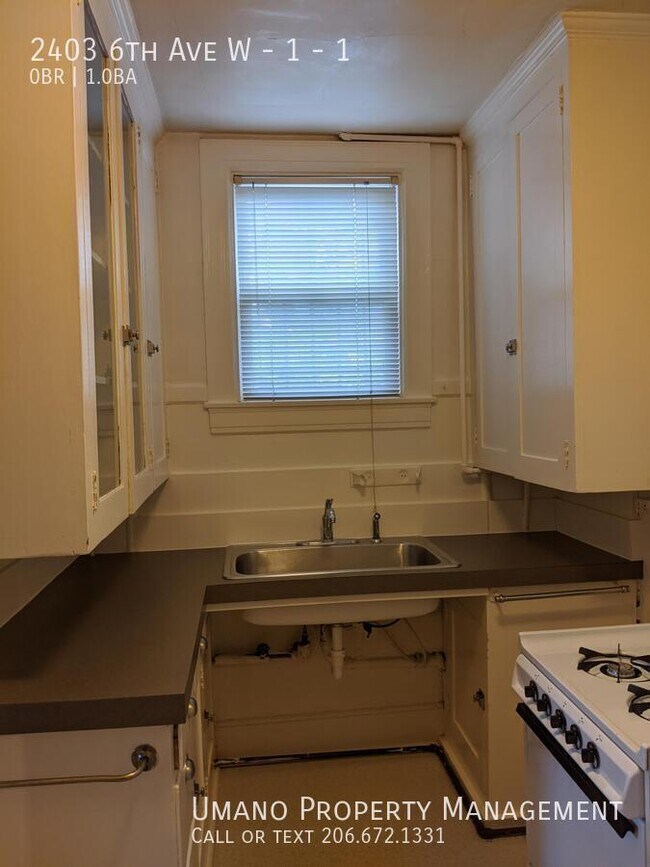 Building Photo - 2403 6th Ave W