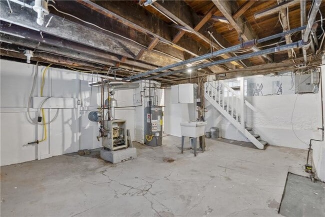 Building Photo - Private Home in Fox Hills