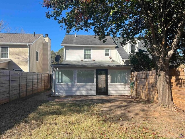 Building Photo - 117 N Springs Ct