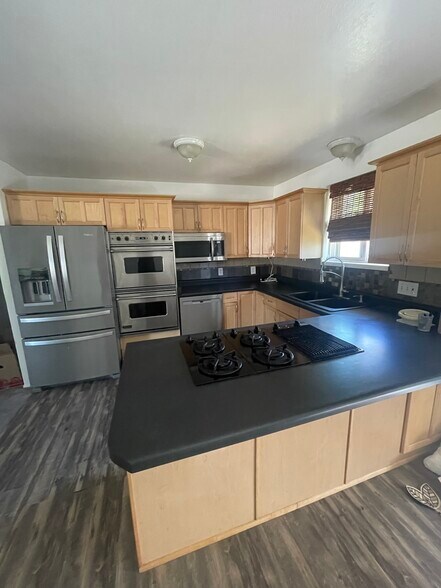 Building Photo - 3838 S Sunnyvale Dr