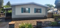 Building Photo - RARE FIND AVAILABLE NOW HOME IN ROGUE RIVER