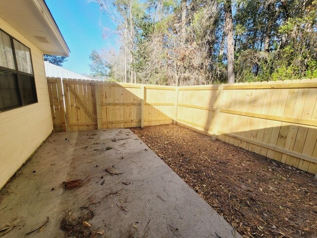 Building Photo - 2104 Victory Garden Ln