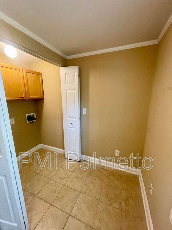 Building Photo - 241 Vallejo Cir