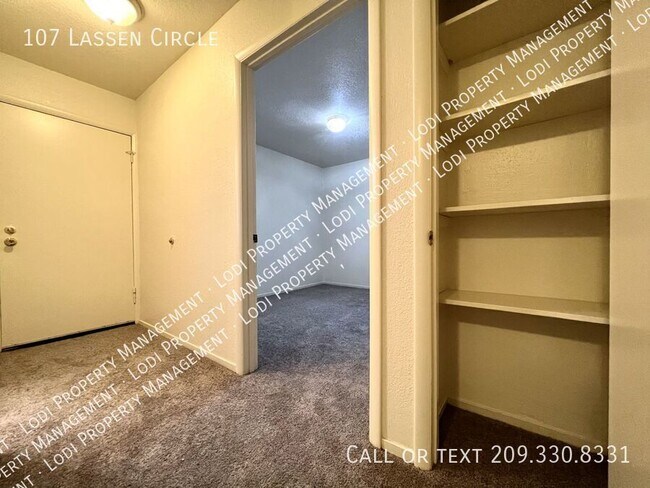 Building Photo - 107 Lassen Cir