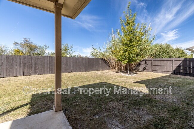 Building Photo - 5167 Top Ridge Ln