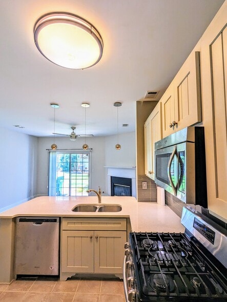 Building Photo - 3369 Hidden Cove Cir NW