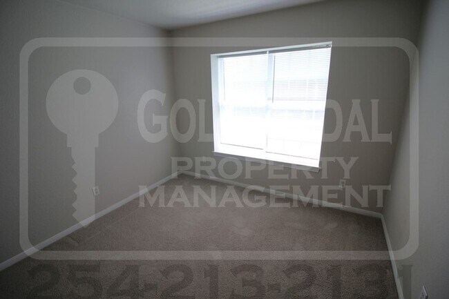 Building Photo - 302 James Loop