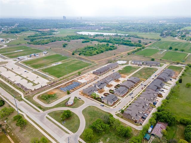 Building Photo - 3301 Solana Cir