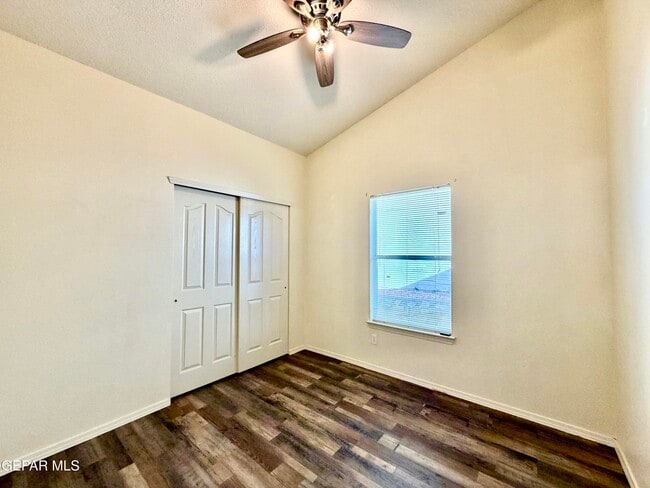 Building Photo - 436 Oakhurst Ln