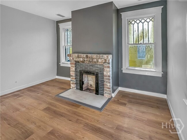 Building Photo - 312 W 37th St