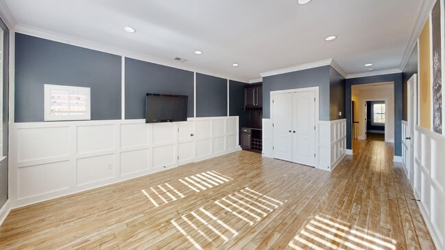 Building Photo - 11052 Preservation Park Dr