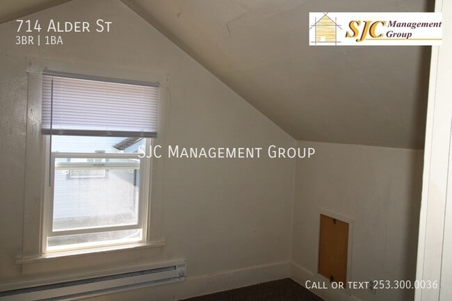 Building Photo - 714 N Alder St