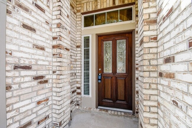Building Photo - 4215 Mill Oak Dr