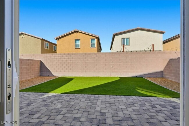 Building Photo - 3828 Ramura Ave