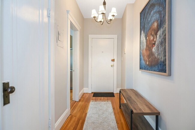 Building Photo - 91-93-93 Bynner St