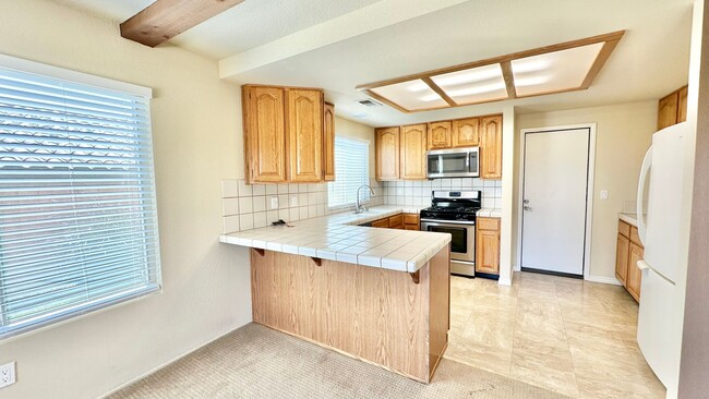 Building Photo - Lovely Single Story Home in Quiet Neighbor...
