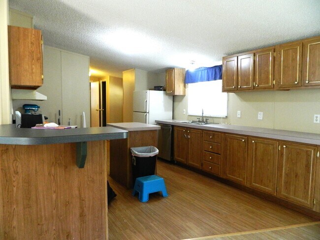 Building Photo - 3434 Corrolla