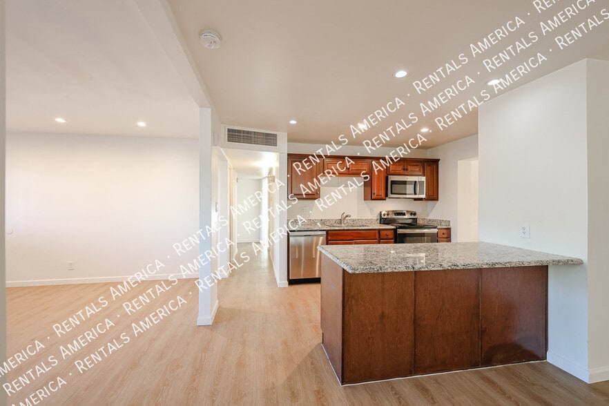 Building Photo - 601 N 73rd Pl