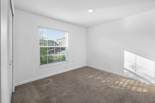 Building Photo - 5071 Four Strand Ct