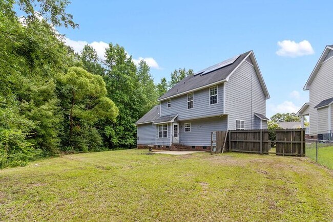 Building Photo - 3 Bedroom/2.5 Bath Home