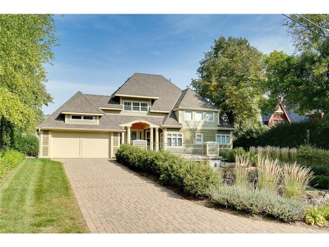 Building Photo - 26170 Birch Bluff Rd