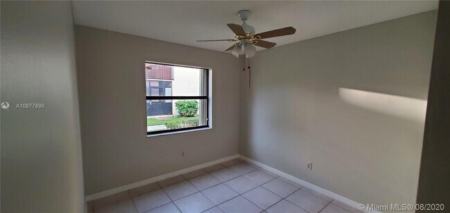 Building Photo - 9800 Hammocks Blvd
