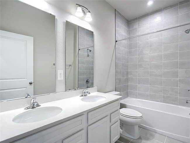 Building Photo - 16876 Castoro Dr
