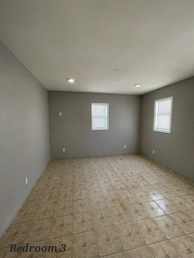 bedroom - 47 Algonquin Plz