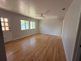 Building Photo - 1720 Marshall Ct
