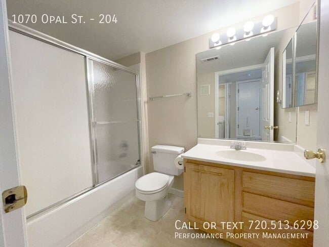Building Photo - 1070 Opal St