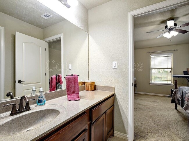 Building Photo - 1435 Sparrow Song