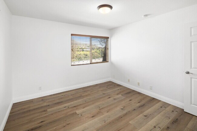 Building Photo - Immaculate, Serene, 2-Bed, 2-Bath Condo in highly sought after San Carlos area in San Diego CA