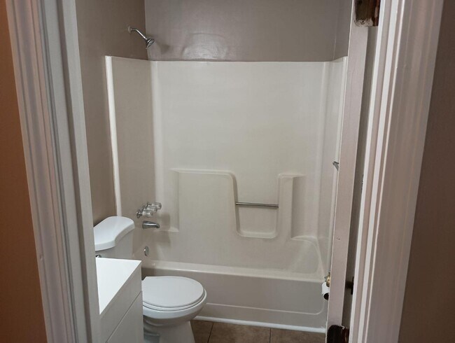Building Photo - 405 Santa Fe Trail