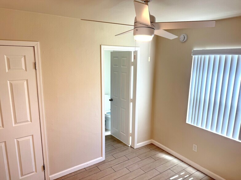 Office - 5248 Craner Ave