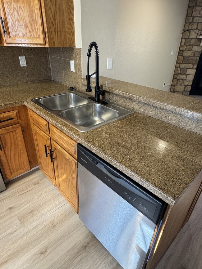 Building Photo - 2603 E Nichols Cir