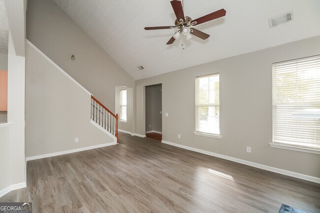 Building Photo - 4627 Legacy Square