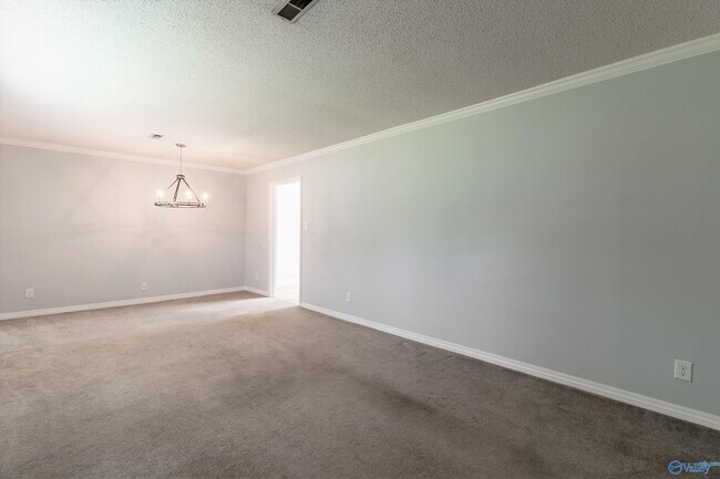 Building Photo - 1201 Aldridge Dr SE