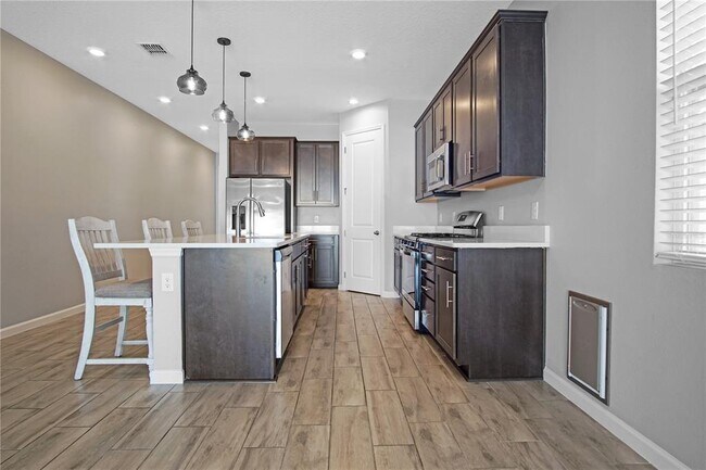 Building Photo - 183 Arlington Square Ct