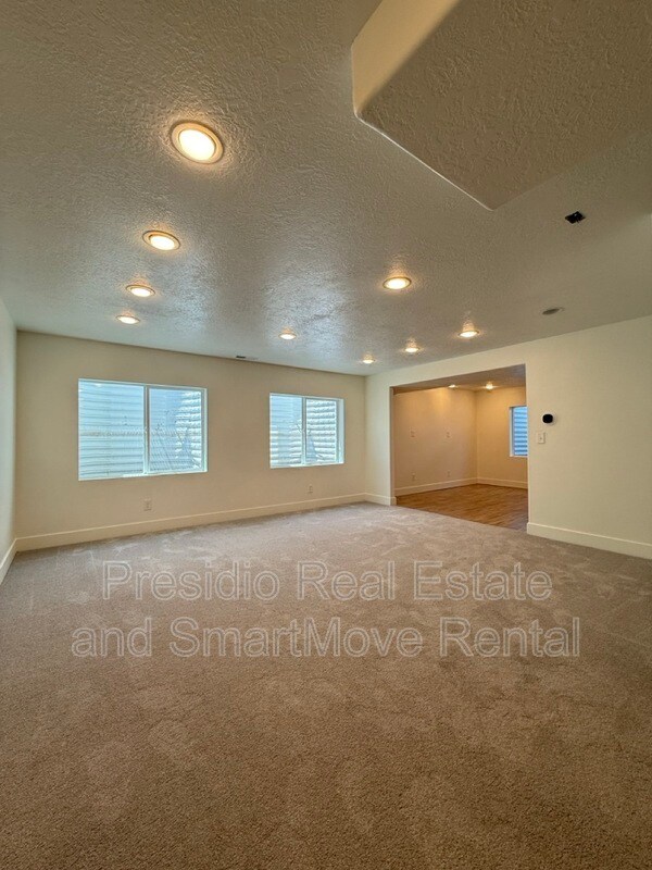 Building Photo - 7177 N Slick Rock Way
