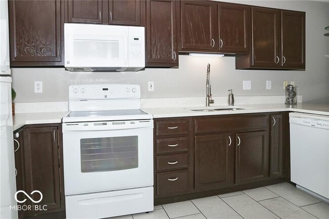 Building Photo - 8362 Enclave Blvd